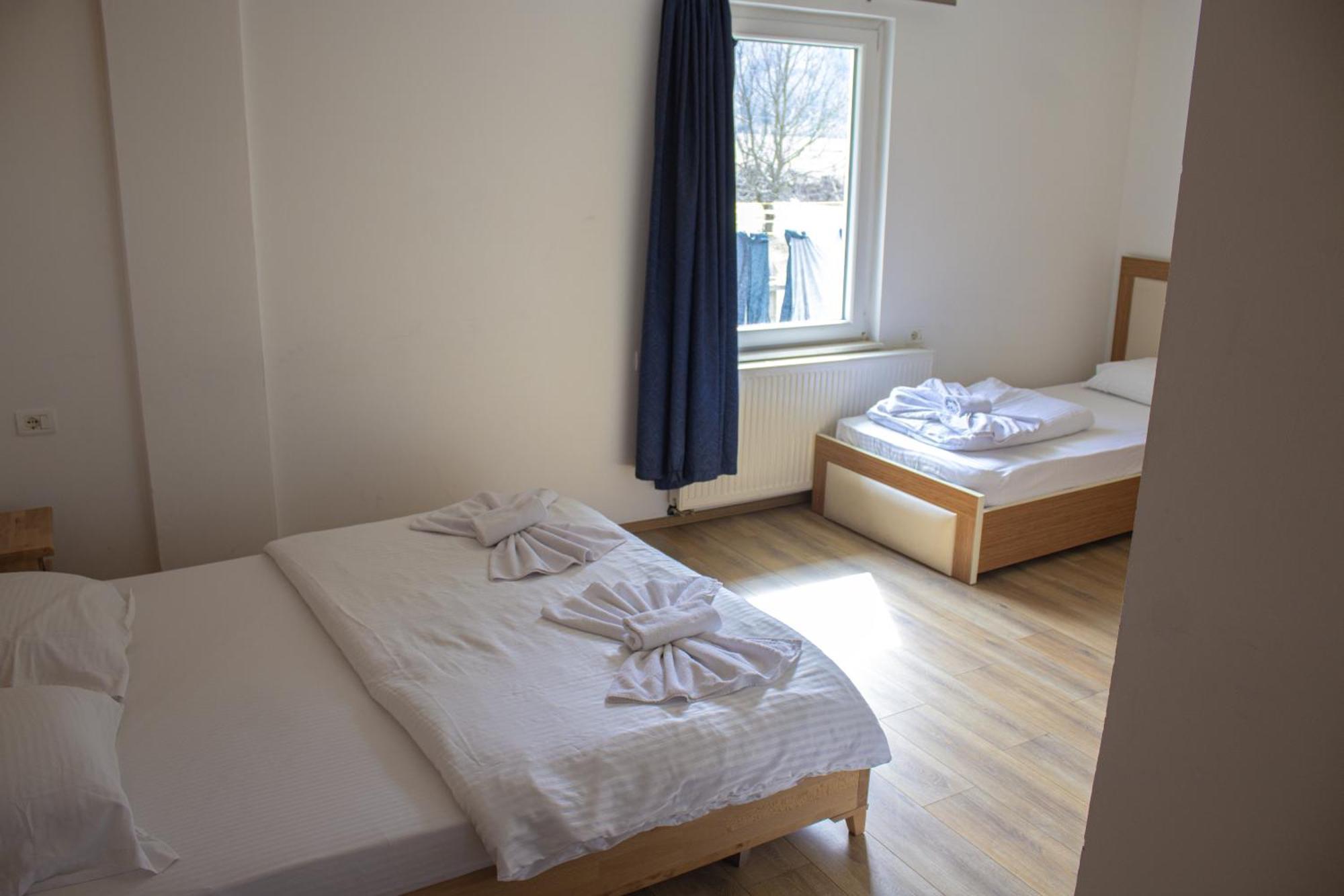 Bujtinat E Lugines Valbone Aparthotel Εξωτερικό φωτογραφία