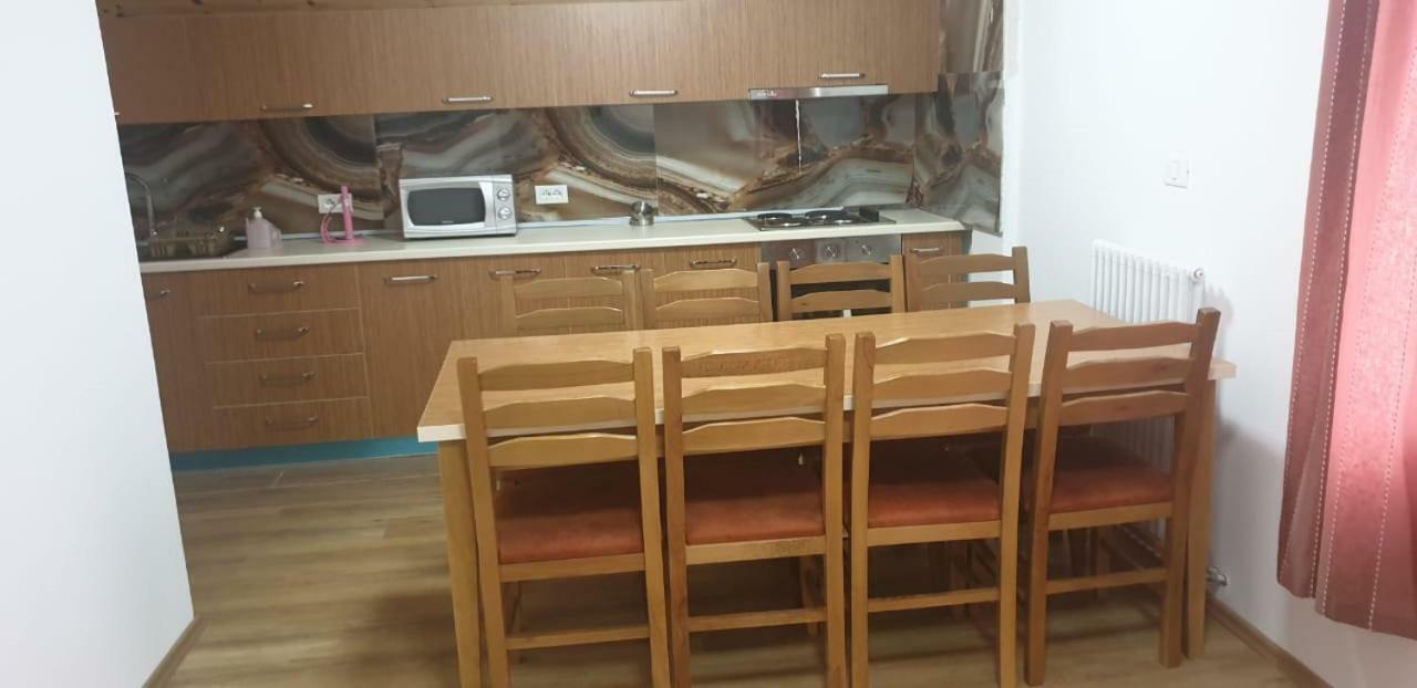 Bujtinat E Lugines Valbone Aparthotel Εξωτερικό φωτογραφία